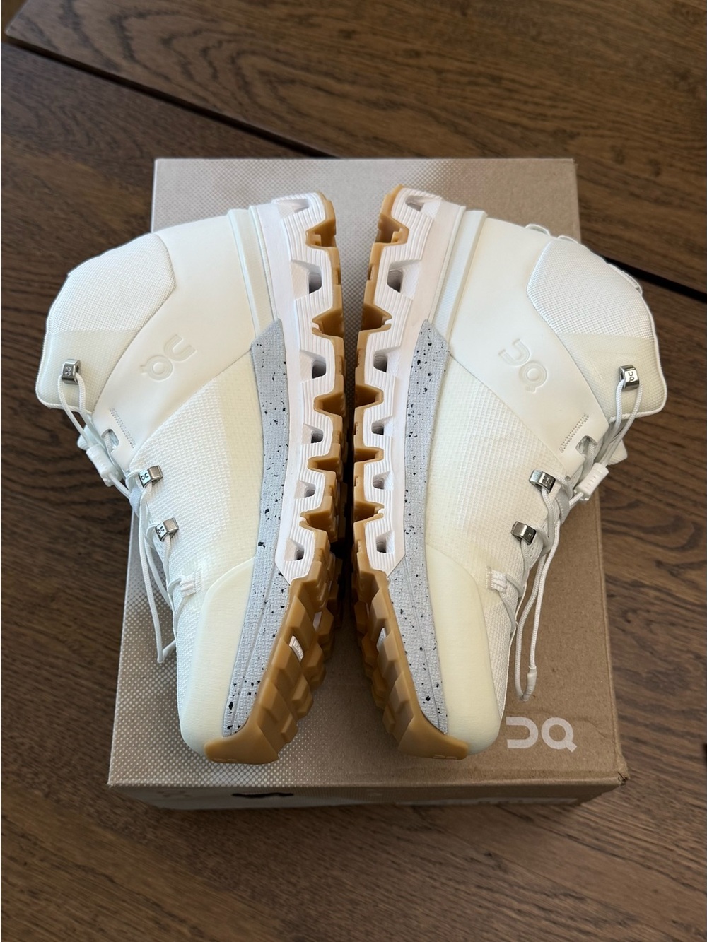 On Cloudtrax Undyed Water Repellent Hiking Shoes | Women's Size 8.5 | New in Box